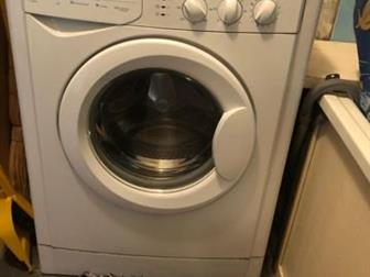   INDESIT,     ,  59,5 , 30 , 82 ,  