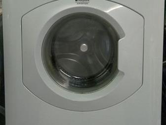 Продается стиральная машинка HOTPOINT ARISTON, Состояние просто отличное, Загрузка 5 кг сухого белья, Отжим 1200 !!! об\мин, Глубина всего 40 см, Много доп,  функций, в Екатеринбурге