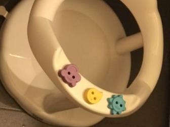     : /  