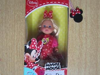   Minnie Mouse  ,  ,             ,      ,      -