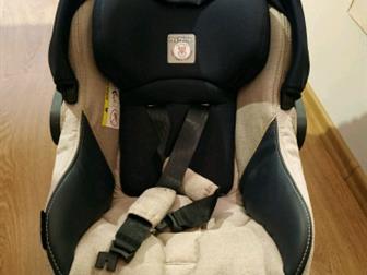 Peg-Perego Primo Viaggio Tri-Fix SL - Luxe Beige: /  