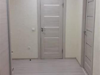 Продается 2-комнатная квартира 5/9 эт,  2 комнаты по 20 кв,  м, , кухня 11 кв,  м, , прихожая 12 кв,  м, , лоджия 5 кв,  м,  застеклена, с/ у раздельный,  Евроремонт, в Калуге