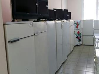  Indesit /  13302 c     -  -60x60x197  /    3   ,    