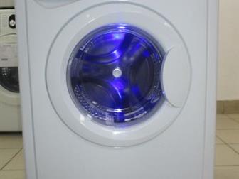   INDESIT   1 !  !   % 5 ; 85*60*60     M23687  