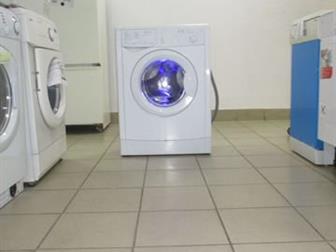   INDESIT   1 !  !   % 3, 5 ; 85*60*32     M16525  