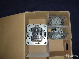 ������ ��������� �����, ���� ��������� ����������� Gira, �������� 3 ��, � ������