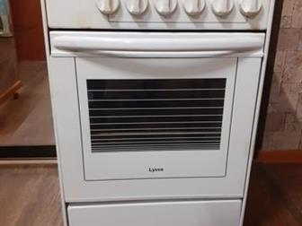      /,        ,  