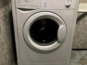 INDESIT WISL 82  4,5 ,     ,   , 60x40x85 : 4, 5   800 / : A  