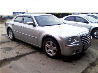 Chrysler 300C   -- 