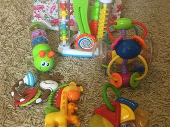        ( fisher price , tiny love  )    : /  --
