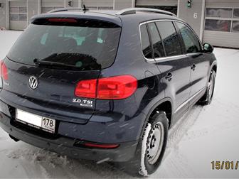 Volkswagen Tiguan   - 