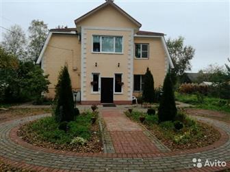 Продается 2х этажный дом в Горелово,   Площадь 240кв, м,  Идеален для проживания двух семей,  Дом разделен поэтажно,  Отдельный вход на каждый этаж,  На каждом этаже в Санкт-Петербурге