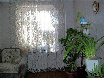 Продается двухкомнатная квартира 60 кв мв центре Севастополя, на Адмирала Октябрьского,  
Сталинка,  Дом построен из натурального камня, с хорошей тепло и звукоизоляцией, в Севастополь