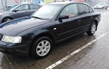 Volkswagen Passat 1.6, 1998, 305000