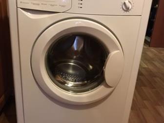 Indesit,  (33 ),  ,  11 ,  4   