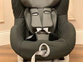  1 Britax Roemer KING II  Storm Grey*    9  18  (  1   4 )*    *     