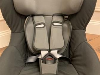  1 Britax Roemer KING II  Storm Grey*    9  18  (  1   4 )*    *     