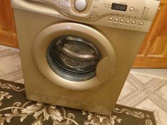 Продается стиральная машина LG золотистого цвета, в отличном рабочем состоянии,  Загрузка 5 кг, 800 оборотов, Есть функции удаления пятен и лёгкой глажки,  Сборка в Воронеже
