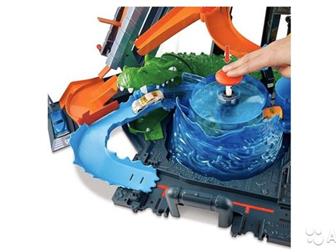  -  Hot Wheels City Ultimate Gator Car Wash FTB67   Hot Wheels Ultimate Gator Car Wash        